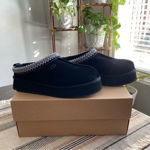 Ugg Tazz Suede Platform Slipper Clogs